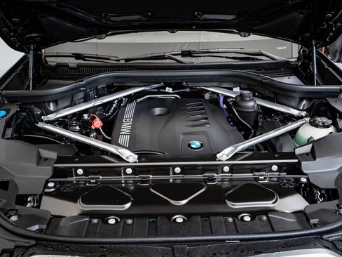 New 2026 BMW X5 xDrive40i w/ Climate Comfort Package image 48