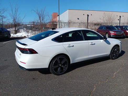 Used 2025 Honda Accord Sport image 3