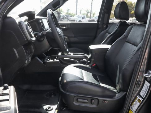 Used 2023 Toyota Tacoma TRD Off-Road w/ TRD Premium Off Road Package AWD/4WD image 20
