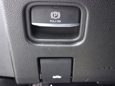 Used 2022 Jeep Grand Cherokee Limited 4xe image 11