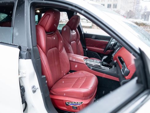 Used 2019 Maserati Levante S GranSport image 14