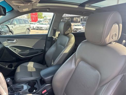 Used 2016 Hyundai Santa Fe SE w/ Option Group 03 AWD/4WD image 21