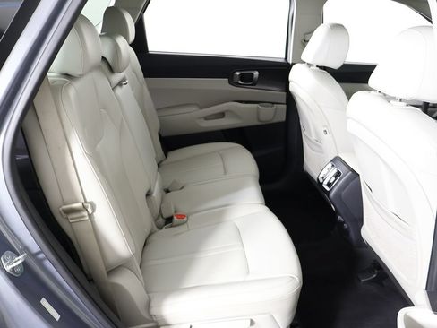 Used 2023 Kia Sorento S w/ Panoramic Sunroof Package FWD image 35