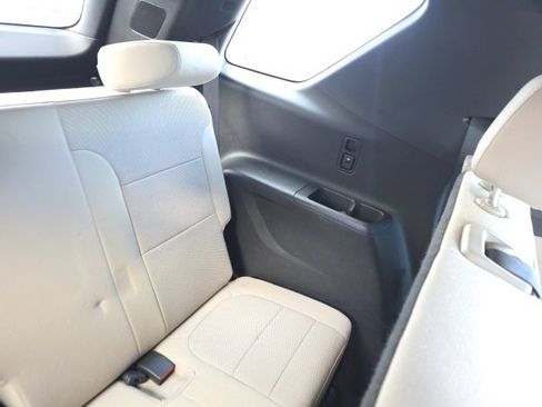 Used 2023 Chevrolet Traverse LS image 14