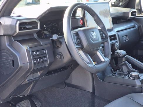 Used 2025 Toyota 4Runner TRD Off-Road Premium image 10