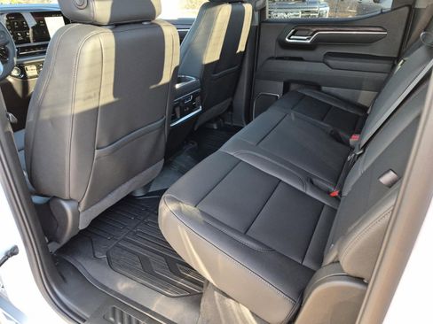 New 2026 GMC Sierra 1500 SLT image 11