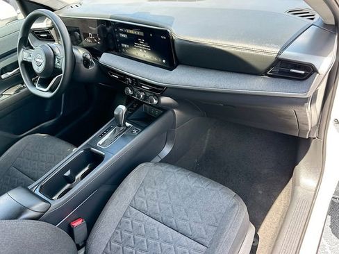 Used 2025 Nissan Kicks SV FWD image 26