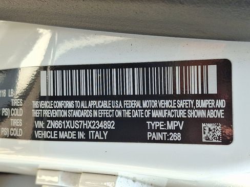 Used 2017 Maserati Levante w/ Sport Package image 28