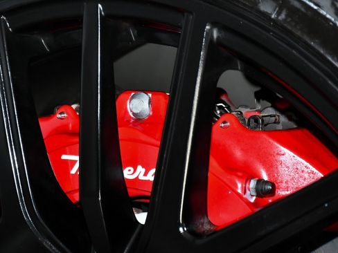 Used 2022 Maserati Levante Modena image 86