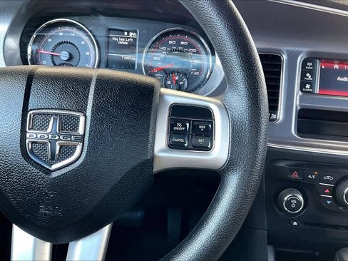 Used 2011 Dodge Charger SE RWD image 11