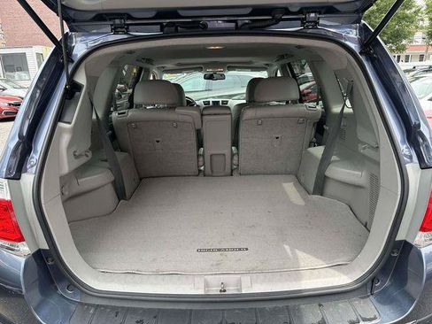 Used 2012 Toyota Highlander Limited w/ Tow Pkg AWD/4WD image 10