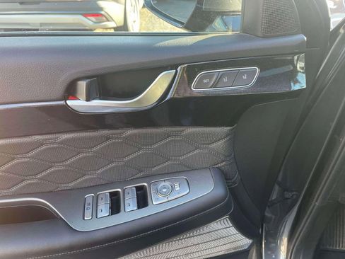 Used 2020 Hyundai Palisade Limited image 18