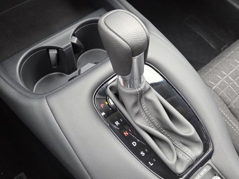 Used 2025 Honda HR-V LX image 31