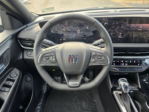 New 2026 Buick Envista Avenir FWD image 13