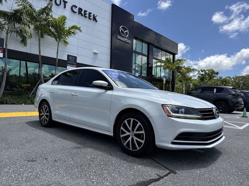 Used 2017 Volkswagen Jetta SE FWD image 22