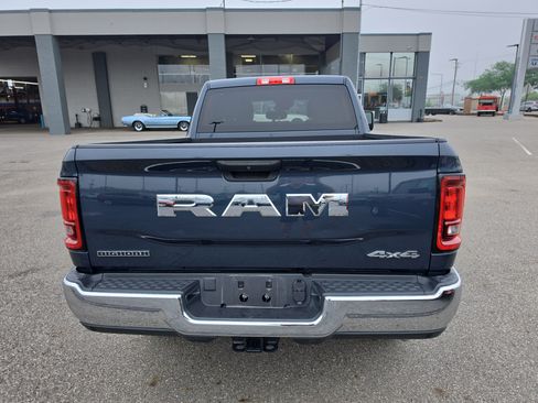 Used 2025 RAM 2500 Big Horn AWD/4WD image 4