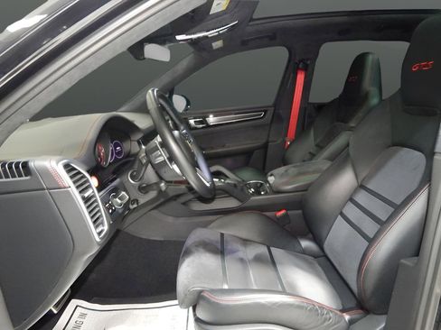 Used 2021 Porsche Cayenne GTS AWD/4WD image 16