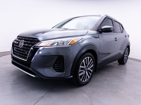 Used 2021 Nissan Kicks SV FWD image 12