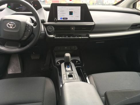 Used 2025 Toyota Prius LE FWD image 23
