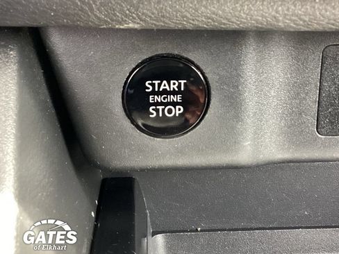 Used 2024 Nissan Rogue SV FWD image 13