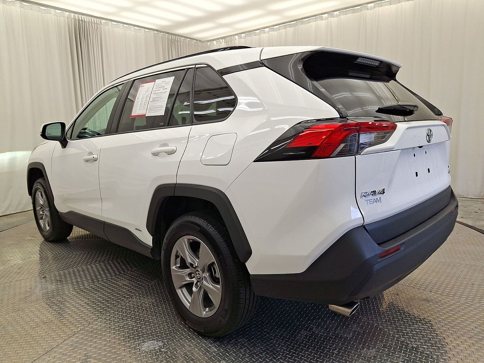 Certified 2025 Toyota RAV4 XLE AWD/4WD image 25