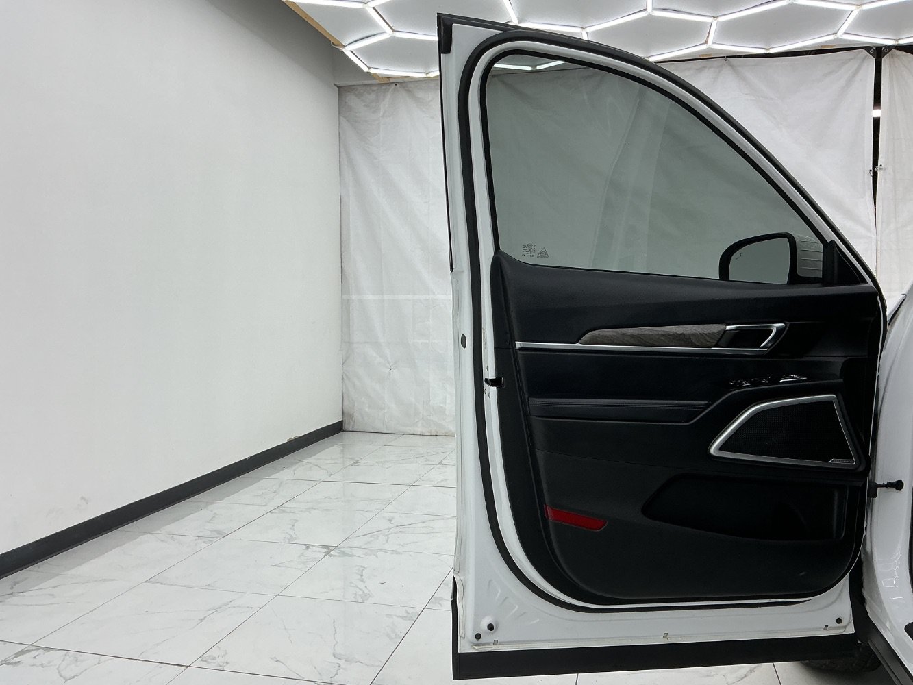 Used 2020 Kia Telluride EX AWD/4WD image 18