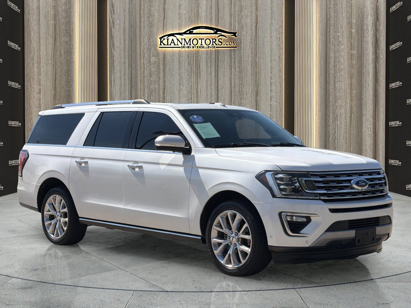 Used 2018 Ford Expedition Max Limited w/ Equipment Group 302A RWD image 1