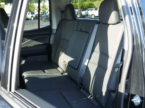 Used 2025 Honda Ridgeline Sport image 15