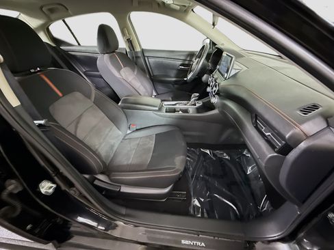 Used 2023 Nissan Sentra SR w/ Midnight Edition Package FWD image 29