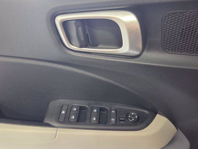 New 2026 Hyundai Venue SEL FWD image 29
