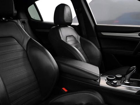 Used 2018 Alfa Romeo Stelvio Ti Sport image 45