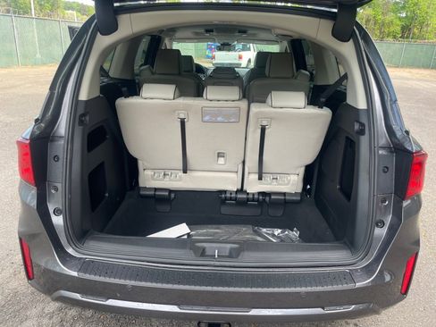 New 2026 Honda Odyssey Touring image 15