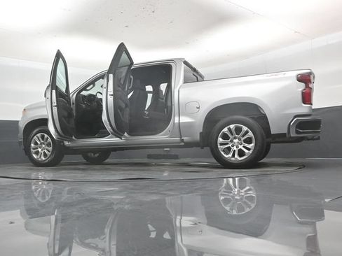 Used 2022 Chevrolet Silverado 1500 LTZ w/ Technology Package AWD/4WD image 62