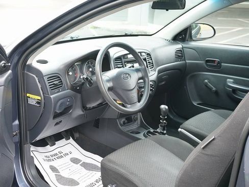 Used 2008 Hyundai Accent GS image 9