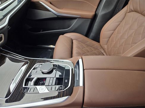 Used 2025 BMW X5 xDrive40i image 24