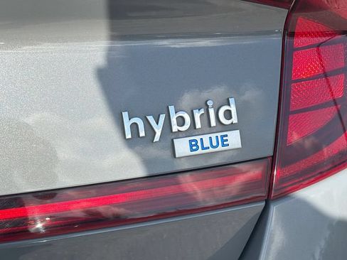Used 2022 Hyundai Sonata Blue FWD image 42