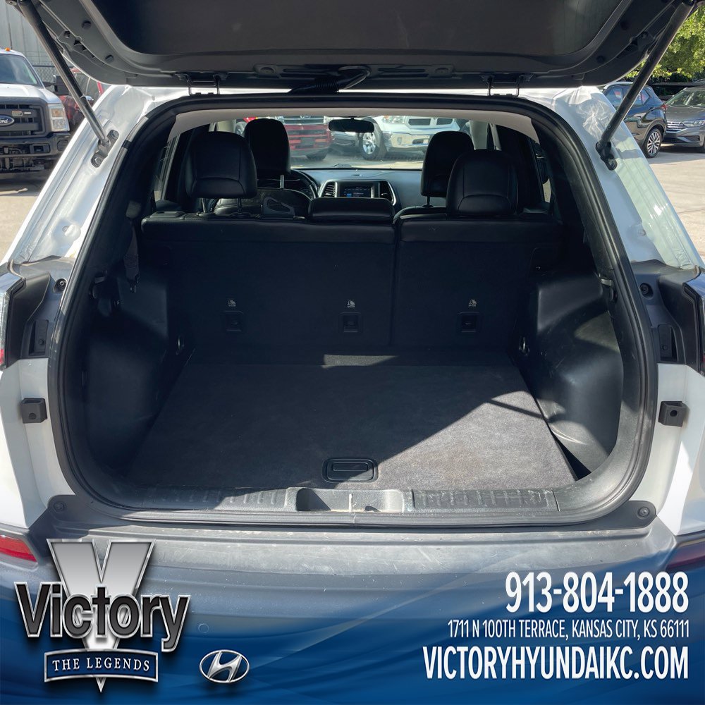 Used 2019 Jeep Cherokee Latitude Plus FWD image 5