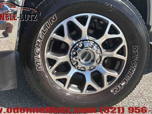 Used 2021 Ford F250 Lariat w/ Lariat Ultimate Package AWD/4WD image 2