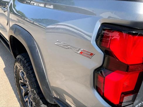 Used 2024 Chevrolet Colorado ZR2 w/ ZR2 Convenience Package III AWD/4WD image 30