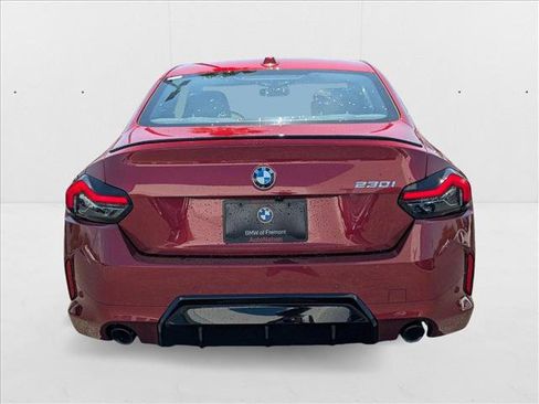 Used 2025 BMW 230i Coupe w/ M Sport Package image 7