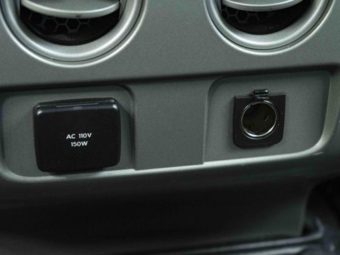 Used 2011 Ford F150 Lariat image 36