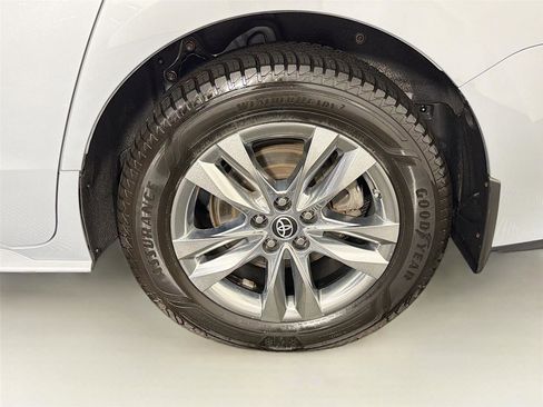 Used 2023 Toyota Sienna XLE Woodland Edition AWD/4WD image 36