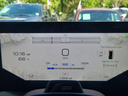 Used 2025 GMC Hummer EV 2X image 24