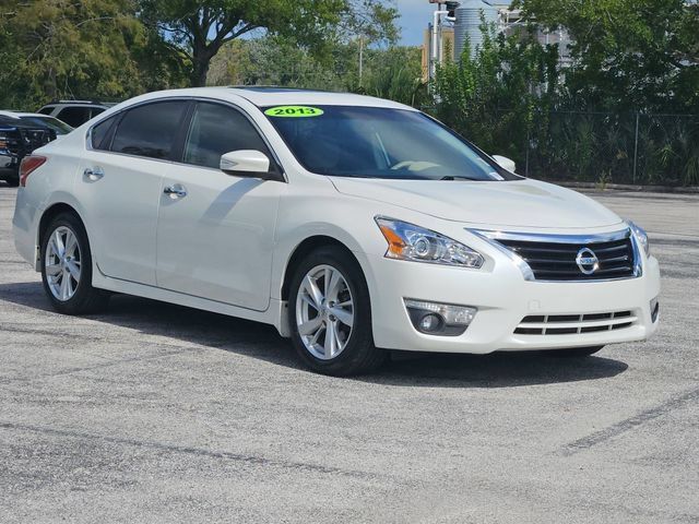 Used 2013 Nissan Altima 2.5 SV w/ 2.5SV Convenience Pkg FWD image 3