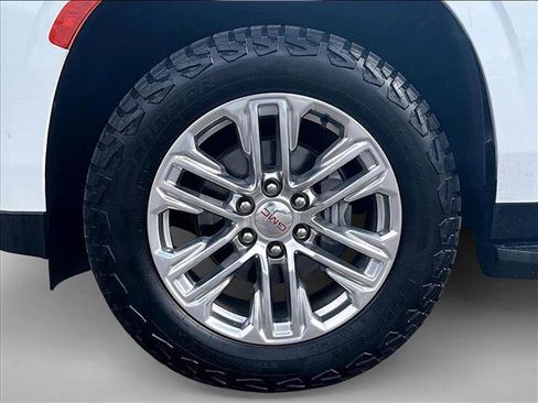 Used 2021 GMC Yukon SLT w/ SLT Luxury Plus Package AWD/4WD image 10