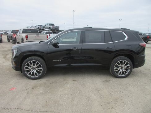 New 2026 GMC Acadia Denali Ultimate image 9