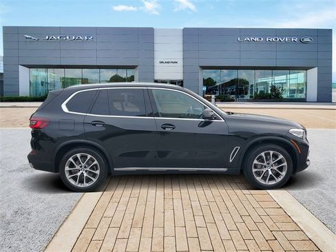 Used 2022 BMW X5 xDrive40i w/ Premium Package image 4