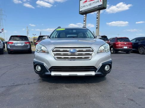 Used 2017 Subaru Outback 2.5i Limited AWD/4WD image 11