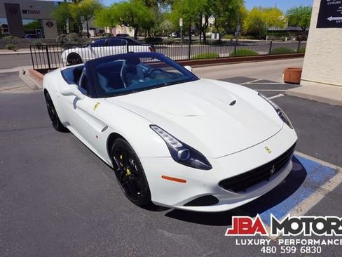 Used 2015 Ferrari California T image 88