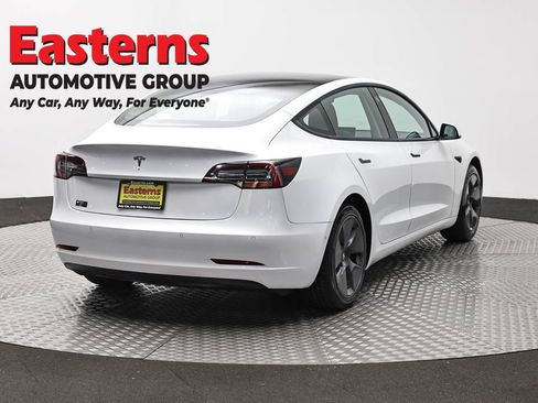 Used 2021 Tesla Model 3 Standard Range Plus RWD image 5